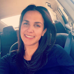 Meet your Posher, Yadhira